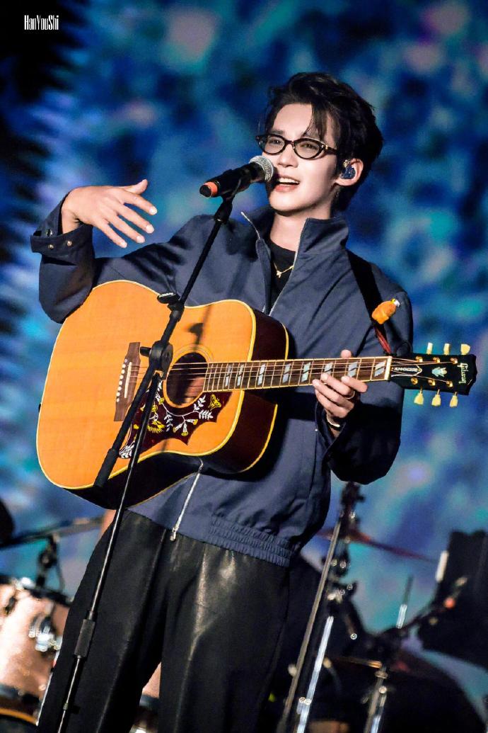 于适首个演唱会下证/芒果娱乐