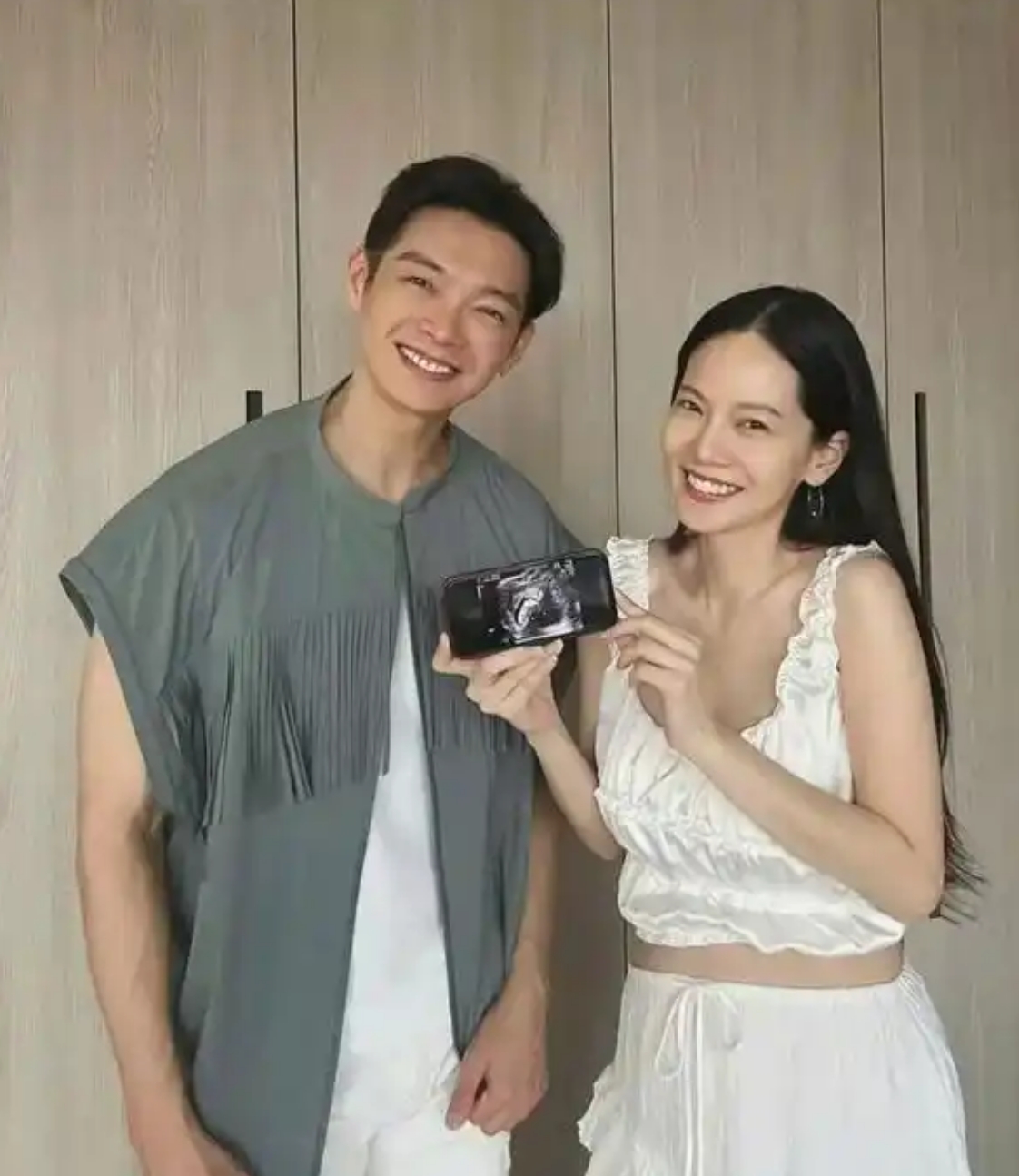曾之乔宣布怀孕 与辰亦儒升级为父母