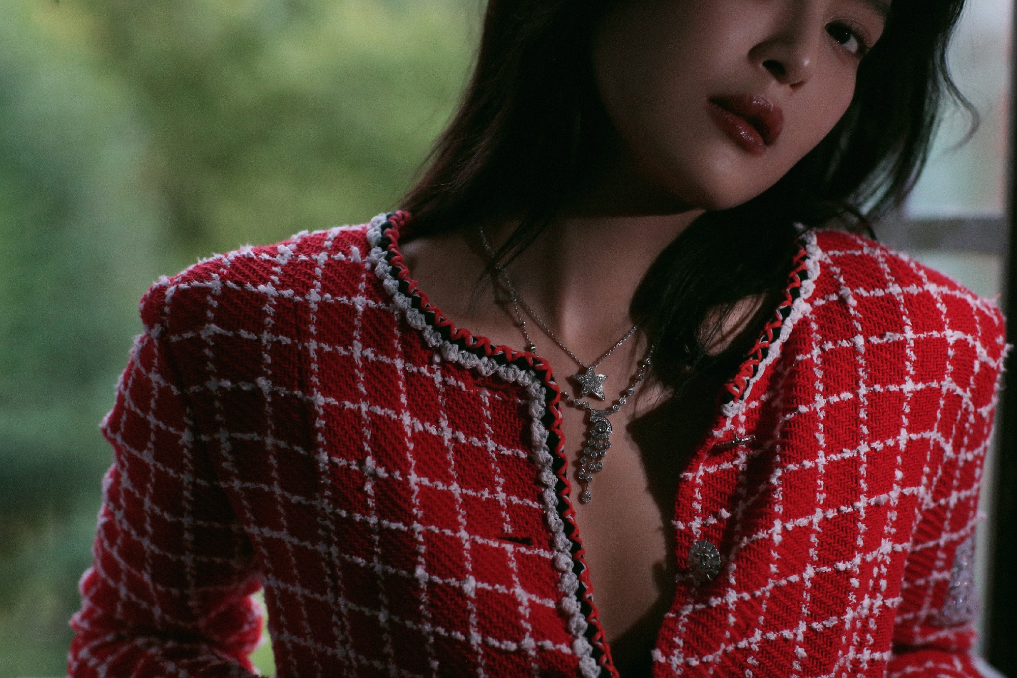 a66d0169ly8h9ib7z7jgvj23k02dcu10.jpg 辛芷蕾新鲜CHANEL大片/芒果娱乐