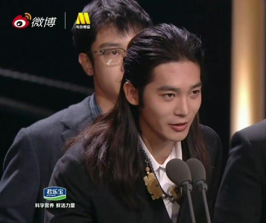 0023HfKBgy1heth6jiw9uj60nu0k00vp02.jpg 于适演的姬发还包售后/芒果娱乐